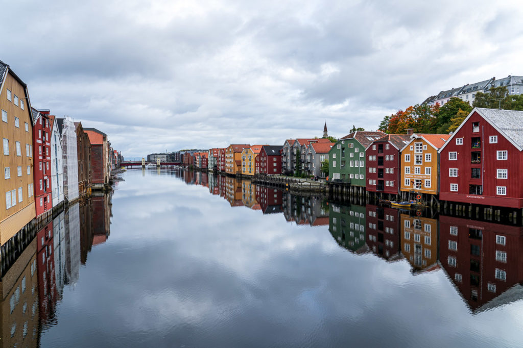 Wharves of Bryggerekka on Nidelva in Kjøpmannsgata & Bakklandet seen from Gamle Bybro, Trondheim